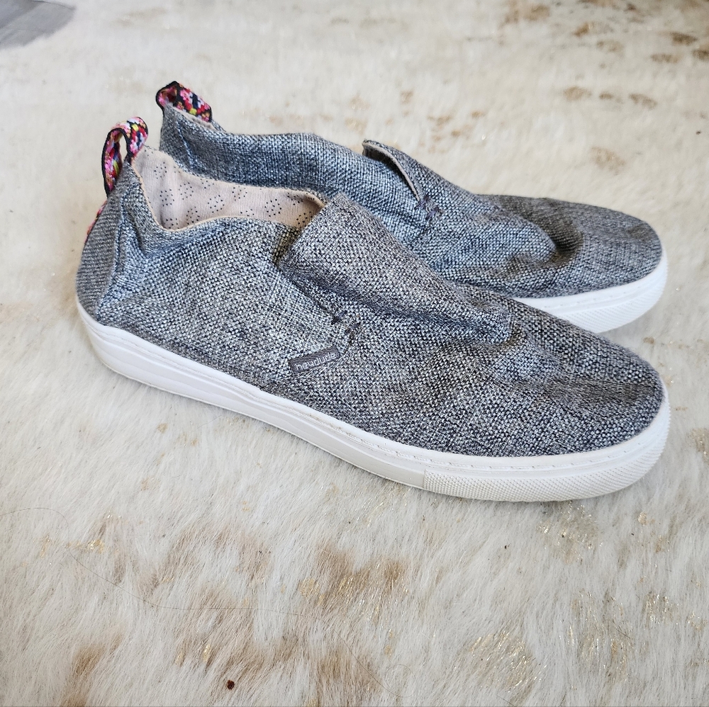 Hey Dude Peyton Womens Slip On Shoes Size 10 Gray